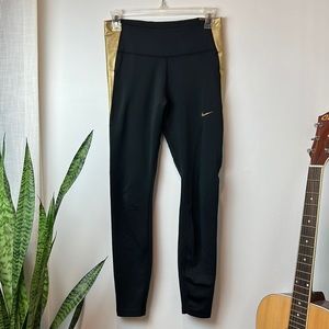 Nike black/gold leggings